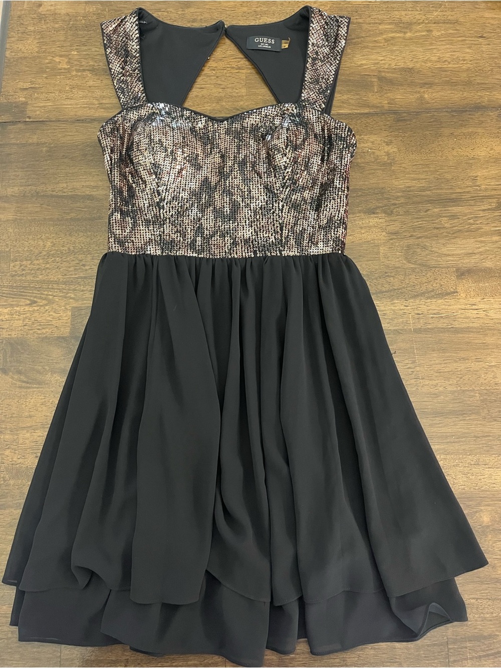 GUESS Sequin Bodice A-Line Dress Sweetheart Neckline Prom Homecoming Dance Sz 4